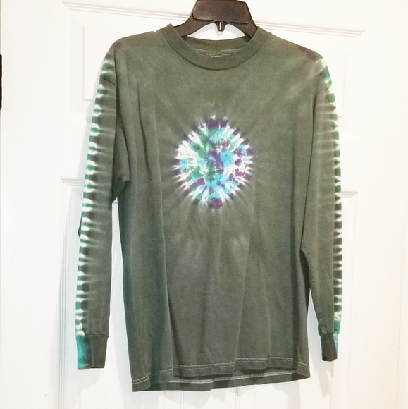 Vintage Tops - VINTAGE Starburst tie dye long sleeve shirt